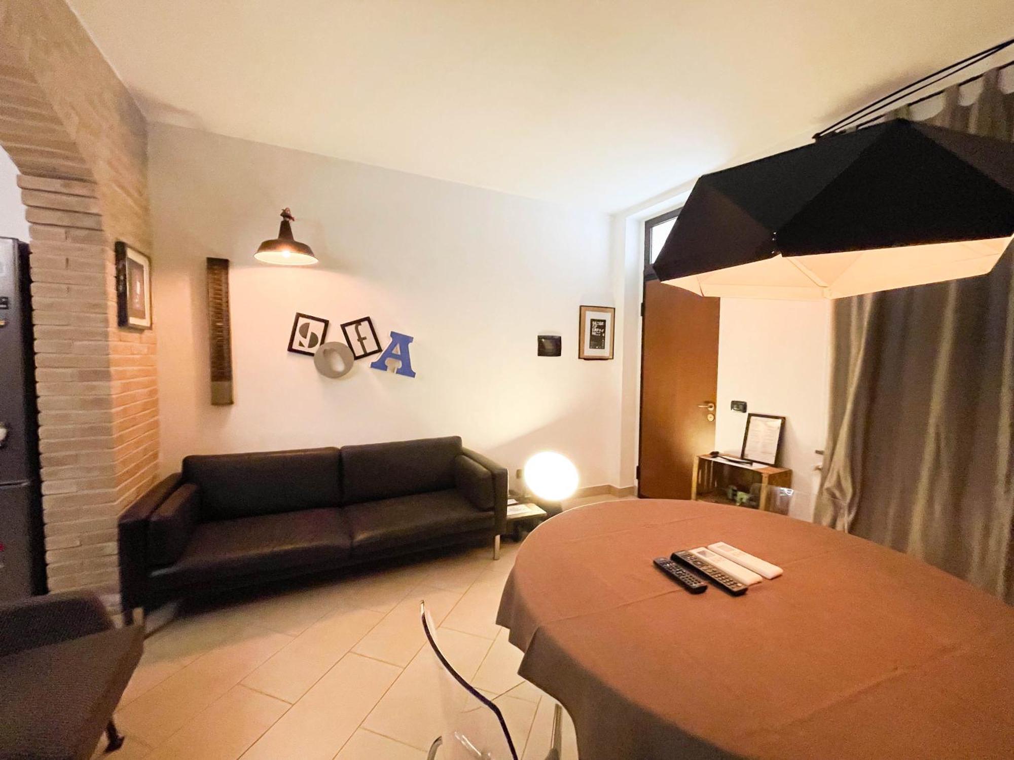 Incortedafabio Design Flat With Bikes Caronno Pertusella エクステリア 写真